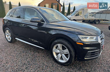 Внедорожник / Кроссовер Audi Q5 2018 в 