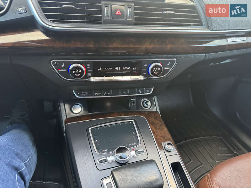 Позашляховик / Кросовер Audi Q5 2018 в Луцьку фото 24 Позашляховик / Кросовер Audi Q5 2018 в Луцьку