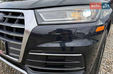 Позашляховик / Кросовер Audi Q5 2018 в 