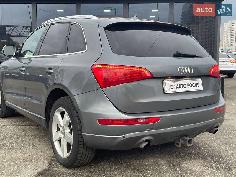 Внедорожник / Кроссовер Audi Q5 2011 в Киеве