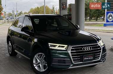 Внедорожник / Кроссовер Audi Q5 2018 в 