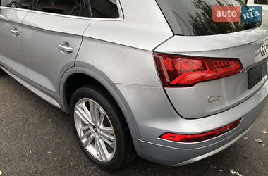Внедорожник / Кроссовер Audi Q5 2018 в 
