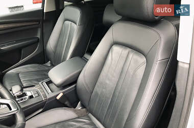 Внедорожник / Кроссовер Audi Q5 2018 в 