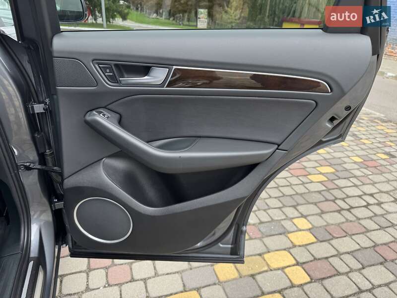 Внедорожник / Кроссовер Audi Q5 2016 в Луцке