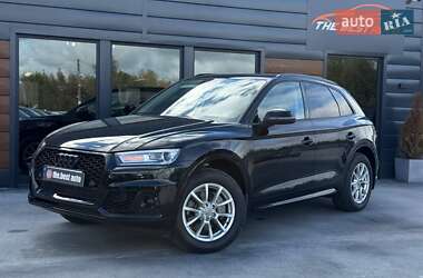 Внедорожник / Кроссовер Audi Q5 2017 в Ровно
