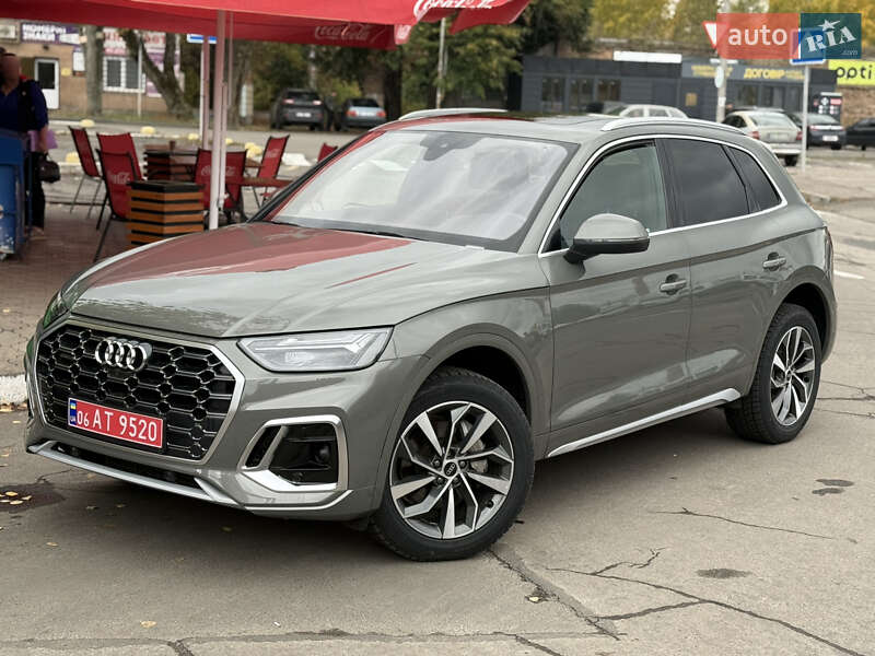 Внедорожник / Кроссовер Audi Q5 2023 в 