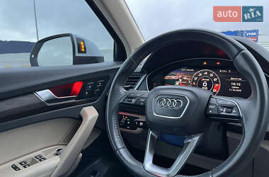 Внедорожник / Кроссовер Audi Q5 2019 в 
