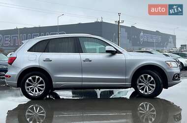 Позашляховик / Кросовер Audi Q5 2015 в 