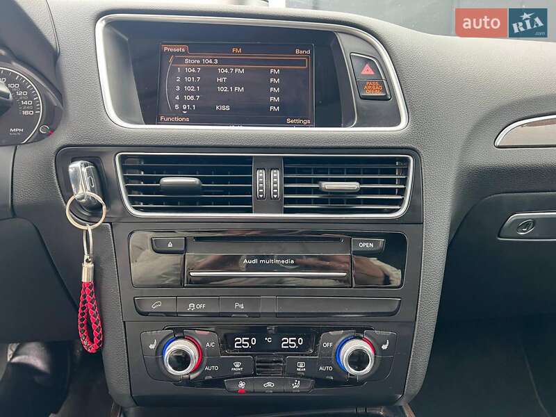 Внедорожник / Кроссовер Audi Q5 2015 в Львове