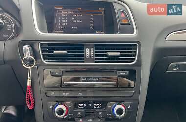 Позашляховик / Кросовер Audi Q5 2015 в 