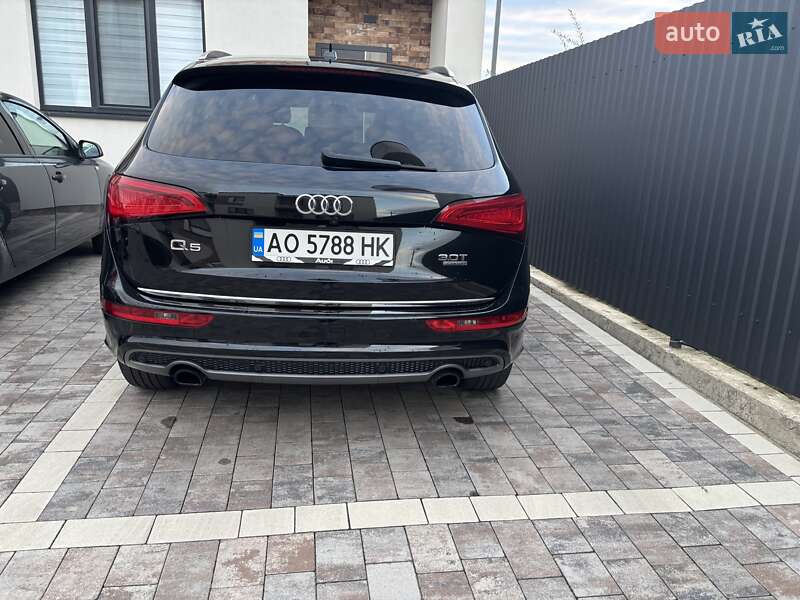 Внедорожник / Кроссовер Audi Q5 2015 в Ужгороде