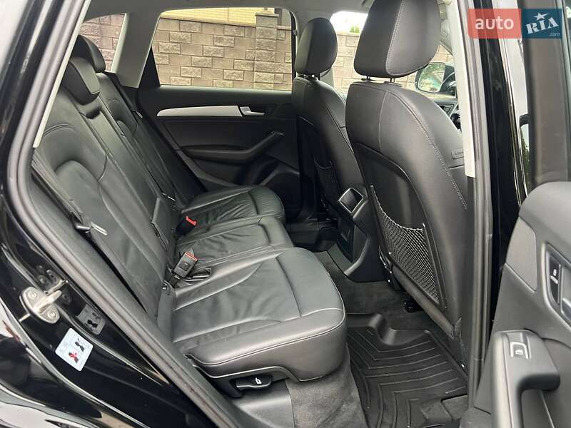 Позашляховик / Кросовер Audi Q5 2015 в Рівному