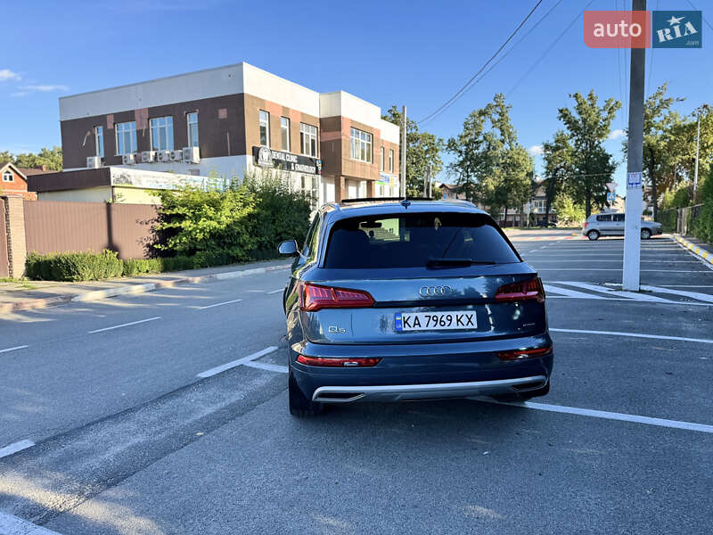 Внедорожник / Кроссовер Audi Q5 2017 в Киеве