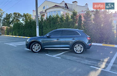 Позашляховик / Кросовер Audi Q5 2017 в 