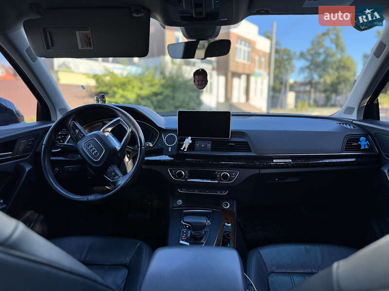 Внедорожник / Кроссовер Audi Q5 2017 в Киеве