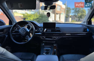 Позашляховик / Кросовер Audi Q5 2017 в 