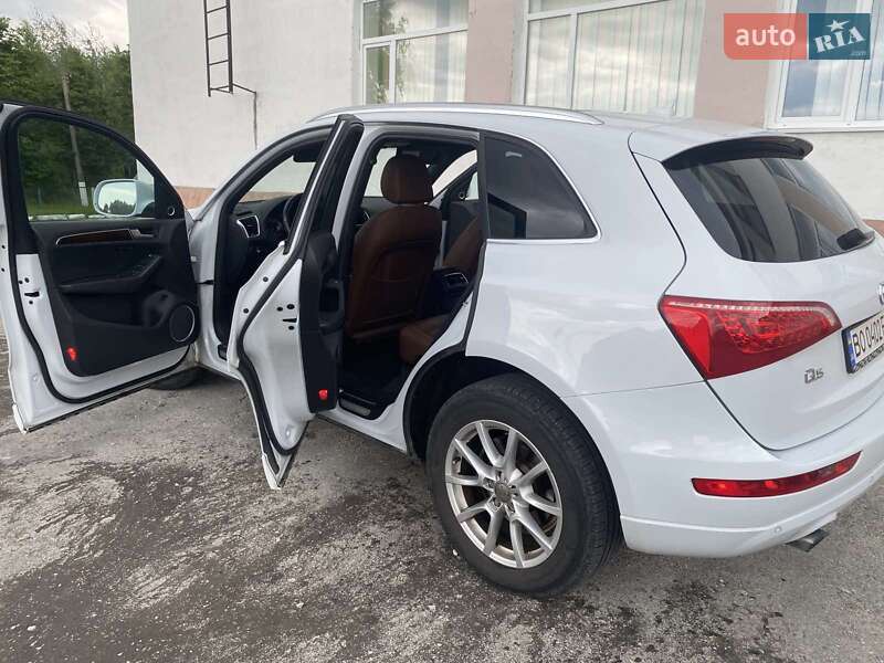 Позашляховик / Кросовер Audi Q5 2011 в Тернополі