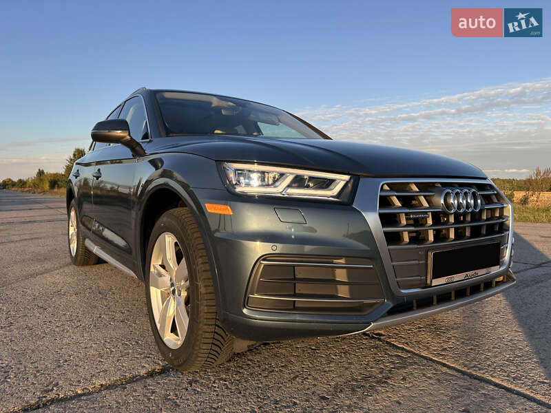 Внедорожник / Кроссовер Audi Q5 2018 в Луцке