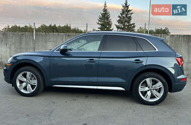 Внедорожник / Кроссовер Audi Q5 2018 в 