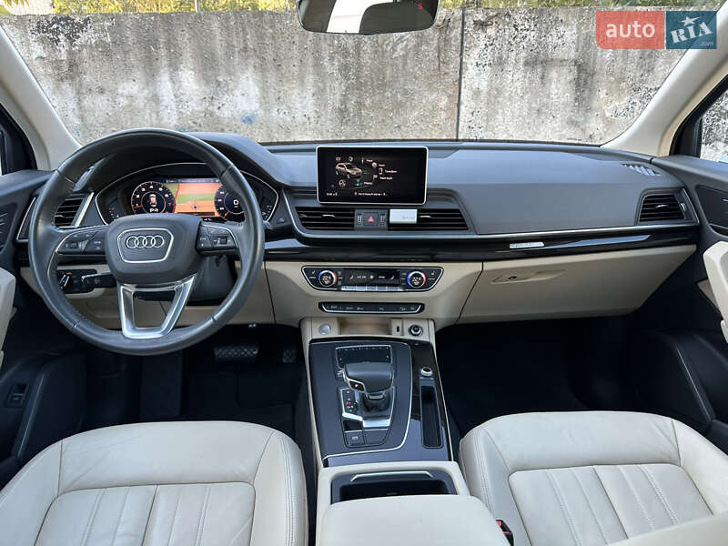 Внедорожник / Кроссовер Audi Q5 2018 в Луцке