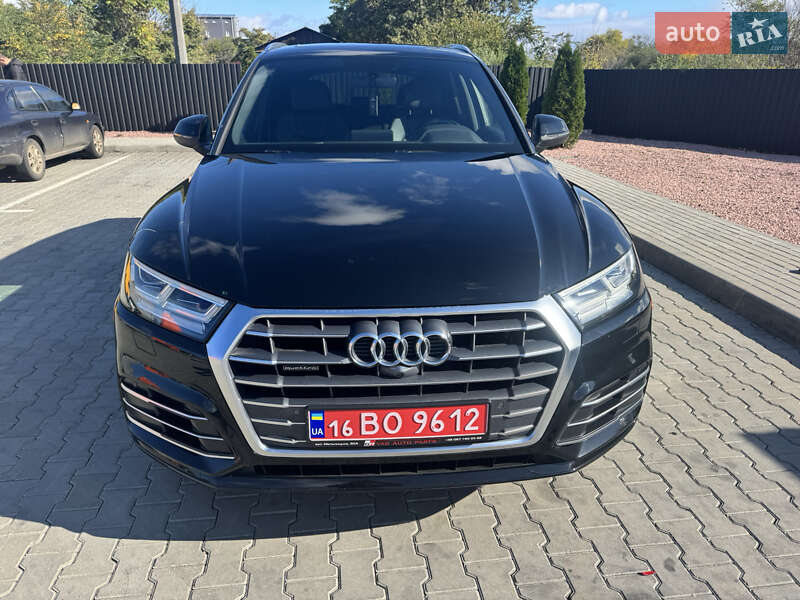 Позашляховик / Кросовер Audi Q5 2017 в Одесі