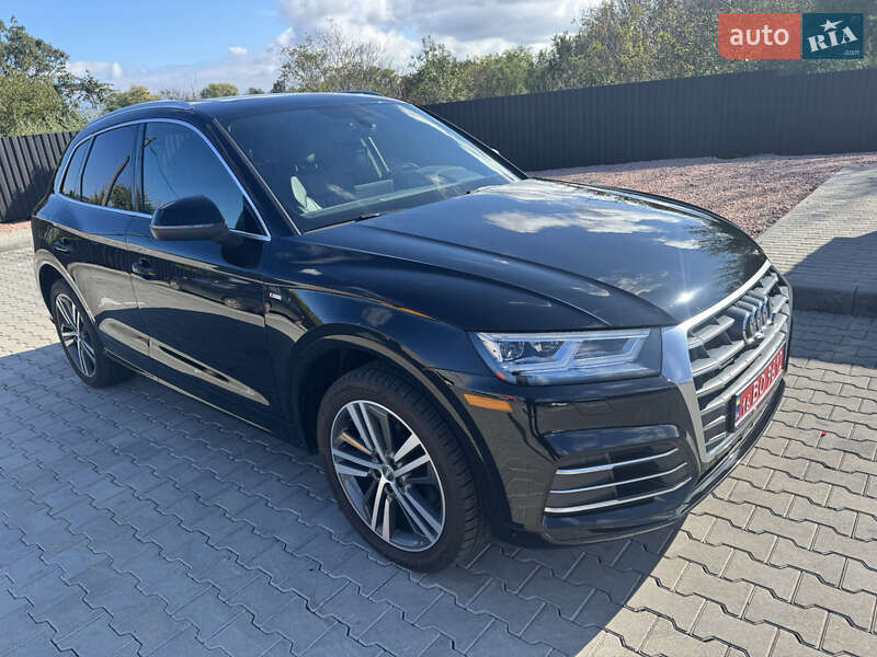 Позашляховик / Кросовер Audi Q5 2017 в Одесі
