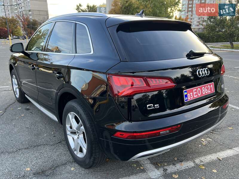 Внедорожник / Кроссовер Audi Q5 2017 в Киеве