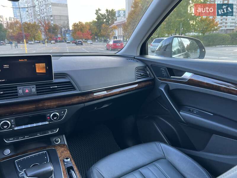 Внедорожник / Кроссовер Audi Q5 2017 в Киеве