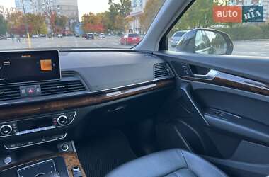 Позашляховик / Кросовер Audi Q5 2017 в 