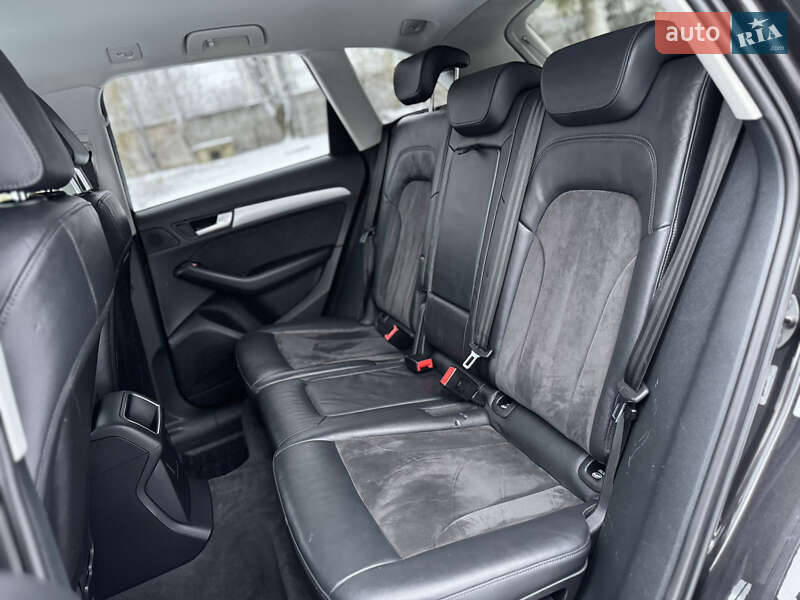 Позашляховик / Кросовер Audi Q5 2017 в Чернівцях