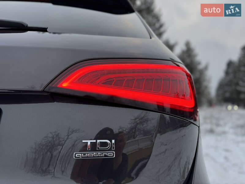 Позашляховик / Кросовер Audi Q5 2017 в Чернівцях