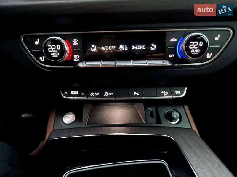 Внедорожник / Кроссовер Audi Q5 2020 в Луцке