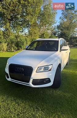 Внедорожник / Кроссовер Audi Q5 2016 в 