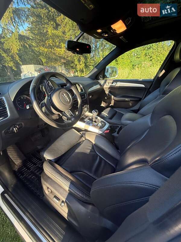 Позашляховик / Кросовер Audi Q5 2016 в Києві