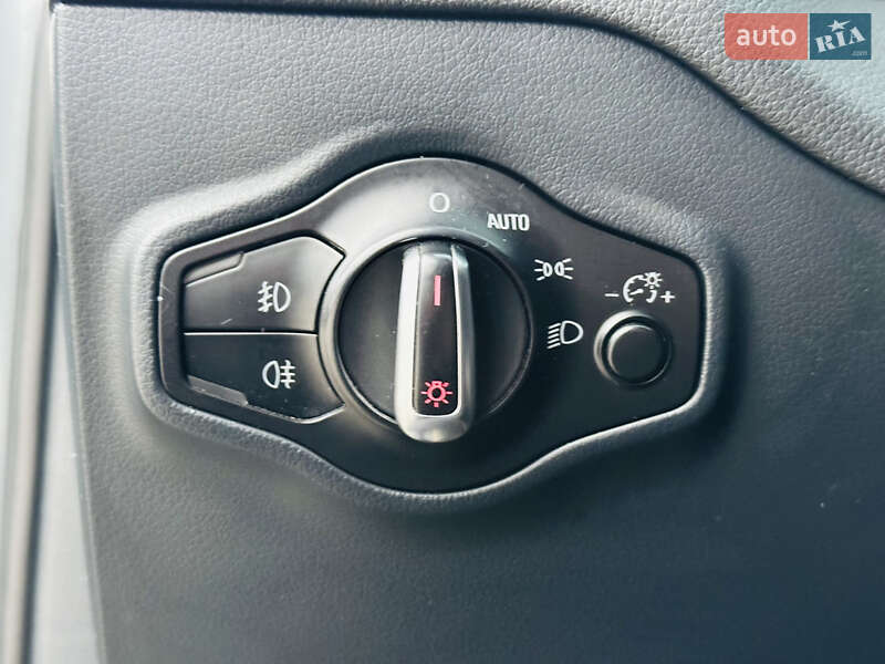 Внедорожник / Кроссовер Audi Q5 2011 в Харькове