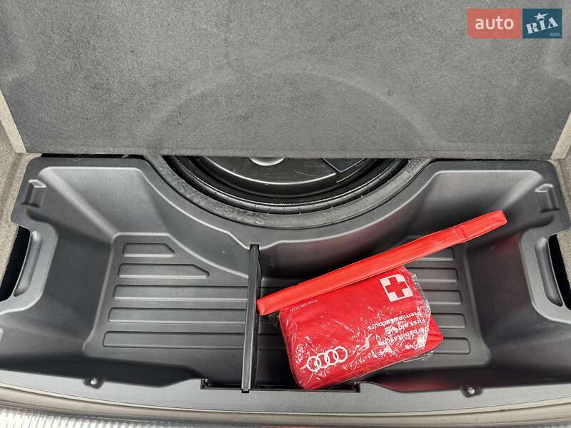Позашляховик / Кросовер Audi Q5 2014 в Києві