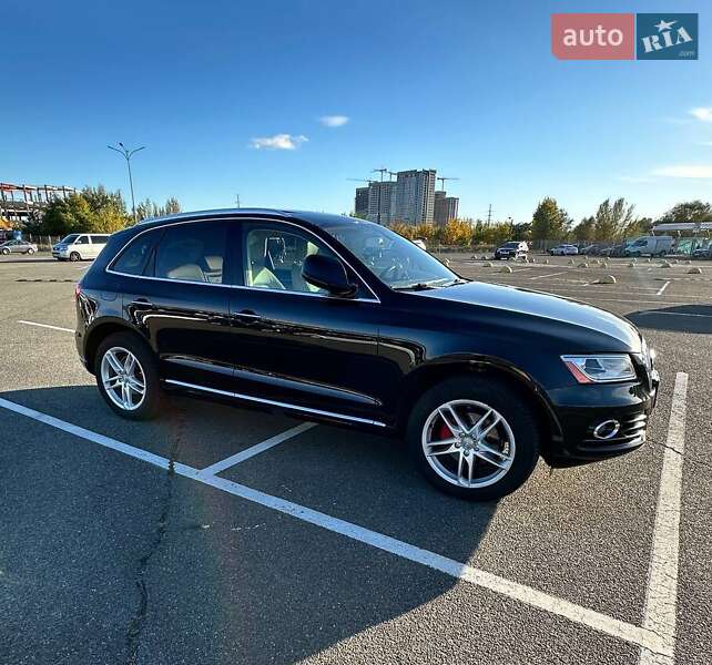 Позашляховик / Кросовер Audi Q5 2016 в Києві