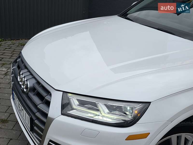 Внедорожник / Кроссовер Audi Q5 2017 в Ивано-Франковске