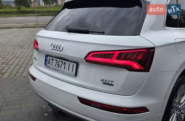 Позашляховик / Кросовер Audi Q5 2017 в 