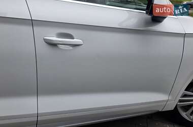 Позашляховик / Кросовер Audi Q5 2017 в 