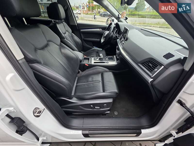 Внедорожник / Кроссовер Audi Q5 2017 в Ивано-Франковске