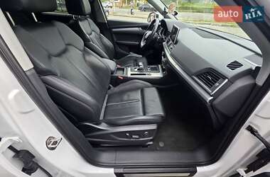 Позашляховик / Кросовер Audi Q5 2017 в 