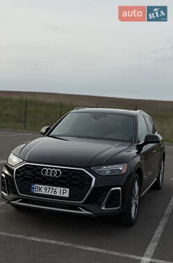 Внедорожник / Кроссовер Audi Q5 2020 в 
