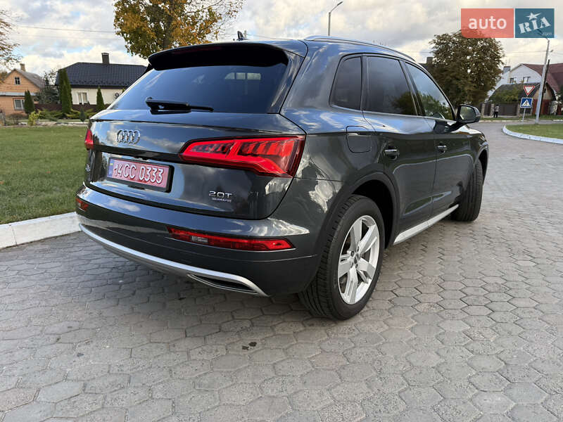 Внедорожник / Кроссовер Audi Q5 2018 в Ровно