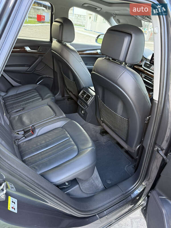 Внедорожник / Кроссовер Audi Q5 2018 в Ровно