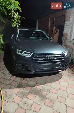 Внедорожник / Кроссовер Audi Q5 2020 в 