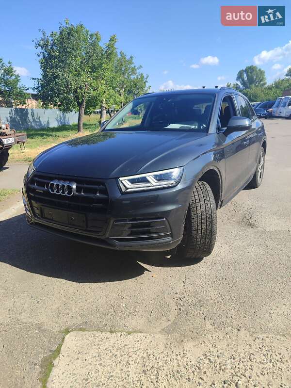 Внедорожник / Кроссовер Audi Q5 2020 в Богуславе