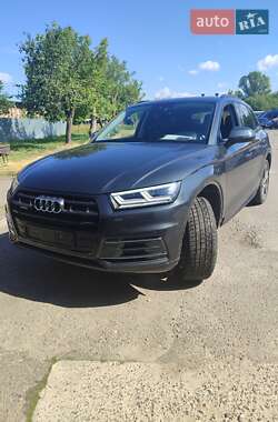 Внедорожник / Кроссовер Audi Q5 2020 в 
