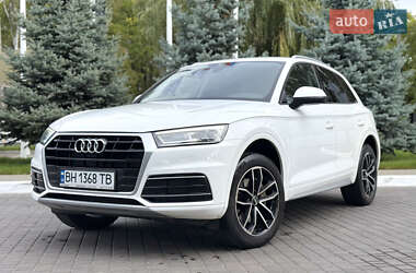 Позашляховик / Кросовер Audi Q5 2017 в 