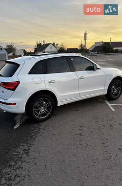 Позашляховик / Кросовер Audi Q5 2016 в 